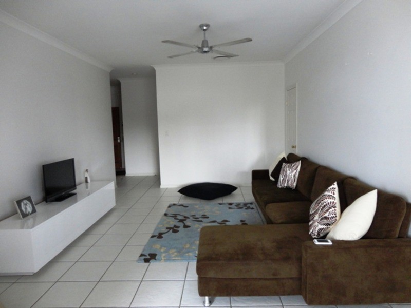 2/8 Blue Ridge, Varsity Lakes QLD 4227