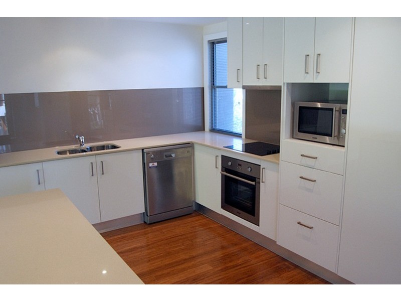 16/17 Great Southern Drive, Robina QLD 4226