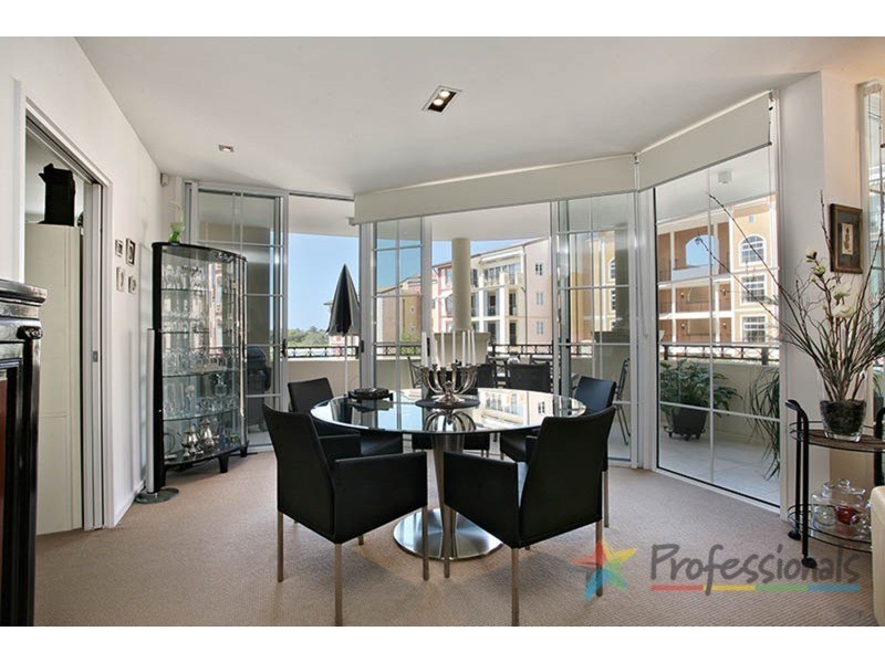 1026/3029 The Boulevard, Carrara QLD 4211