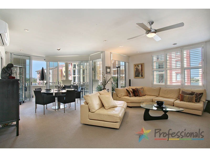 1026/3029 The Boulevard, Carrara QLD 4211