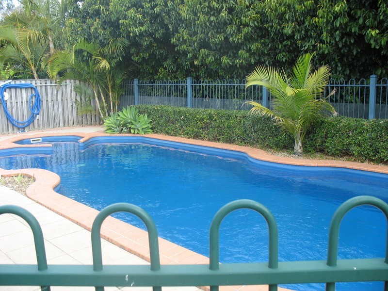 6 Camphorwood  Circuit, Robina QLD 4226