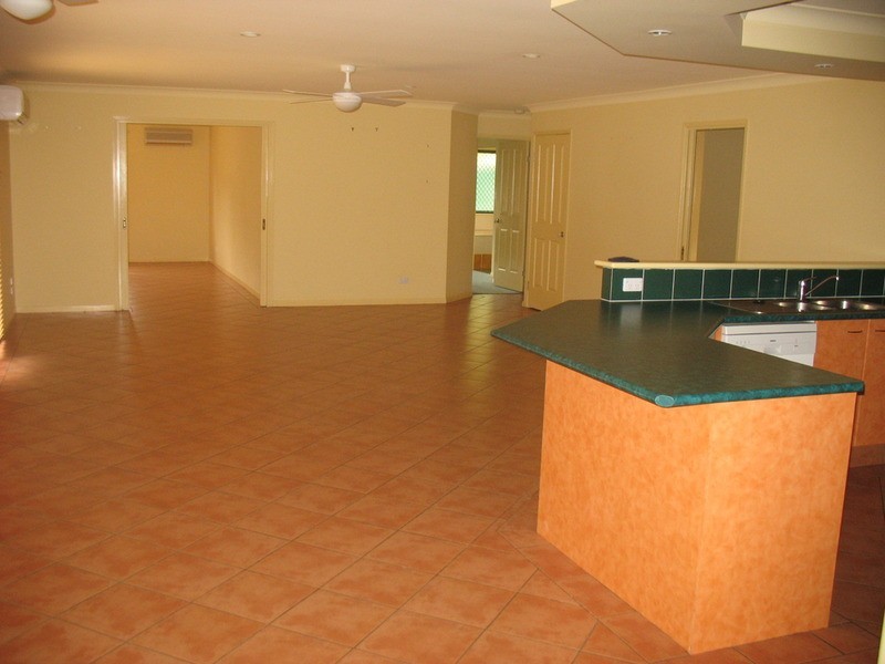 6 Camphorwood  Circuit, Robina QLD 4226