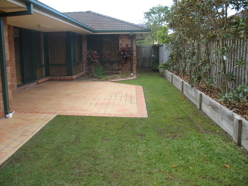 6 Camphorwood  Circuit, Robina QLD 4226