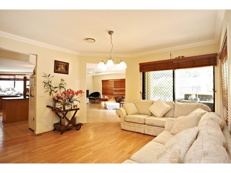 11 Mountain Ash Circuit, Robina QLD 4226