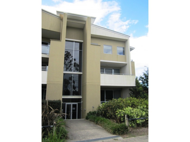 8/10 Valbonne Avenue, Varsity Lakes QLD 4227