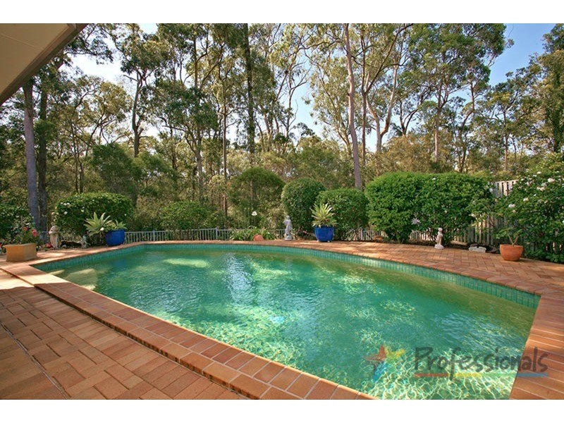 11 Straite Drive, Robina QLD 4226