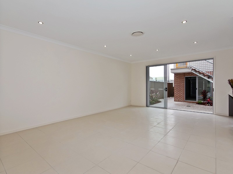 12 Jurien  Crescent, Varsity Lakes QLD 4227
