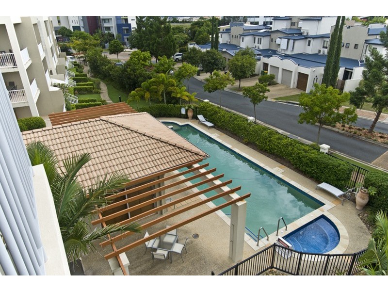 7/64 Riverwalk Avenue, Robina QLD 4226