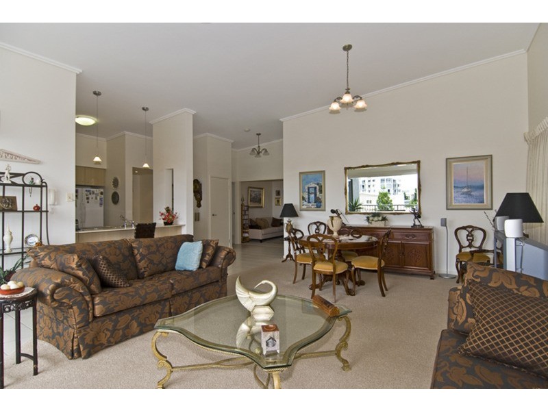 7/64 Riverwalk Avenue, Robina QLD 4226