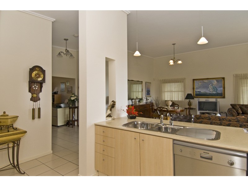 7/64 Riverwalk Avenue, Robina QLD 4226