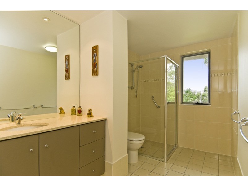 7/64 Riverwalk Avenue, Robina QLD 4226