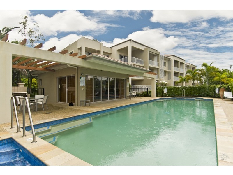 7/64 Riverwalk Avenue, Robina QLD 4226