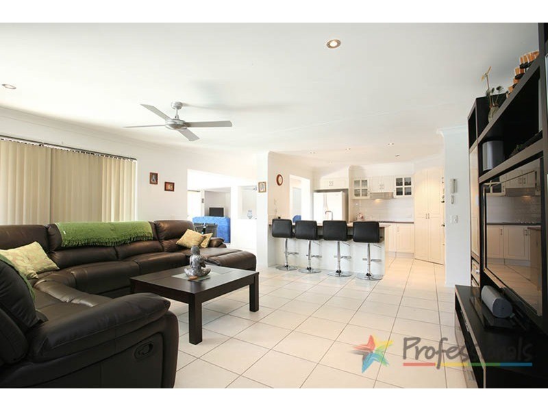 5 Cordata Court, Robina QLD 4226