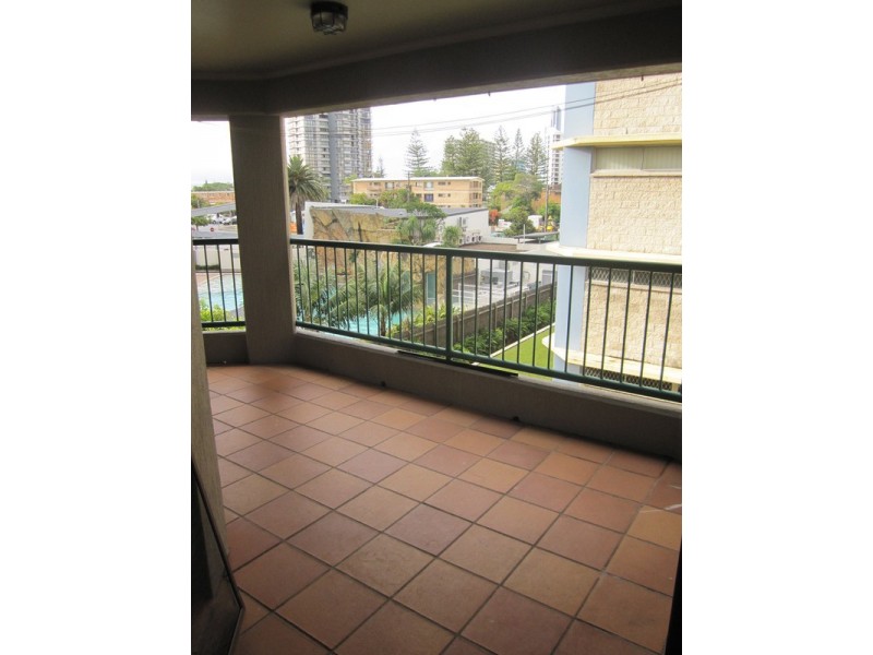 14/5 Old Burleigh  Road, Surfers Paradise QLD 4217