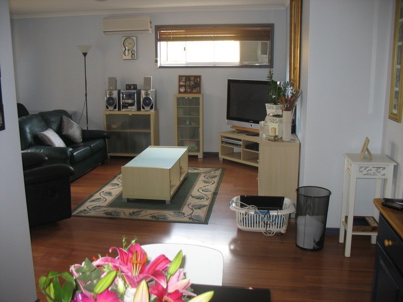 1/5 Greenlands Drive, Varsity Lakes QLD 4227