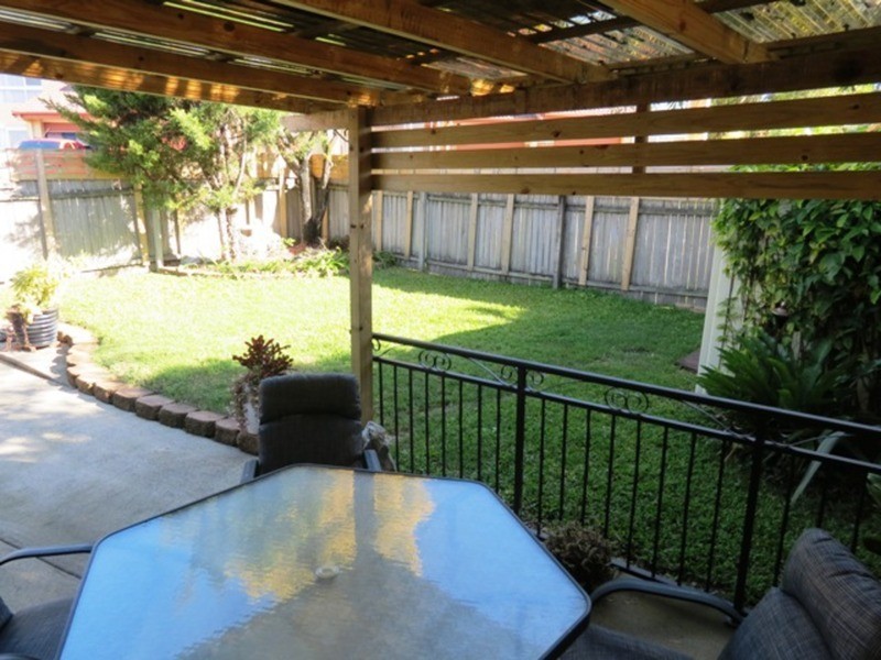 1/5 Greenlands Drive, Varsity Lakes QLD 4227