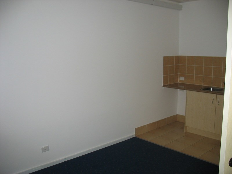 2/492 Christine Avenue, Robina QLD 4226