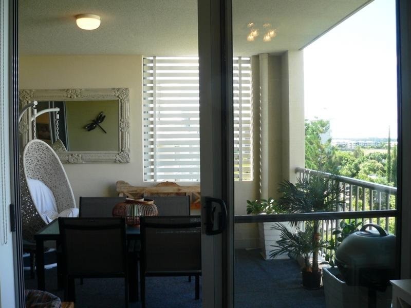 8/64 Riverwalk Avenue, Robina QLD 4226