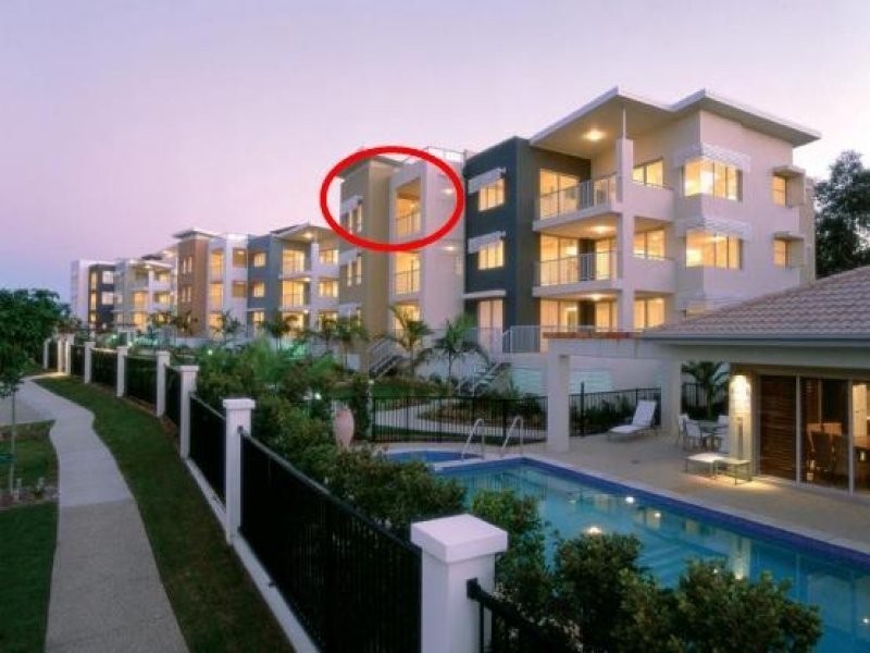 8/64 Riverwalk Avenue, Robina QLD 4226