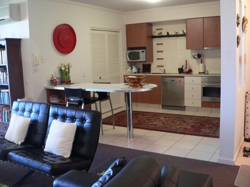 8/64 Riverwalk Avenue, Robina QLD 4226