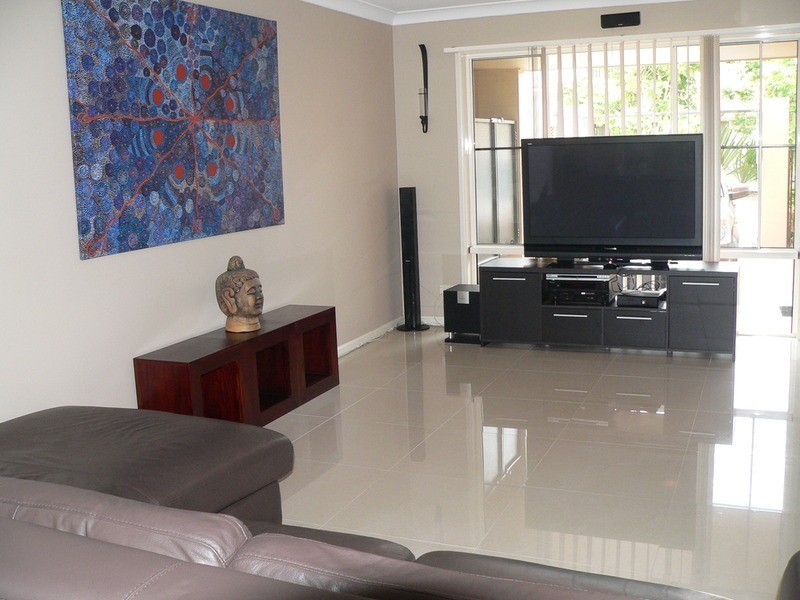 2/480 Christine Avenue, Robina QLD 4226
