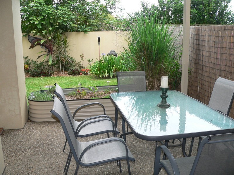 2/480 Christine Avenue, Robina QLD 4226