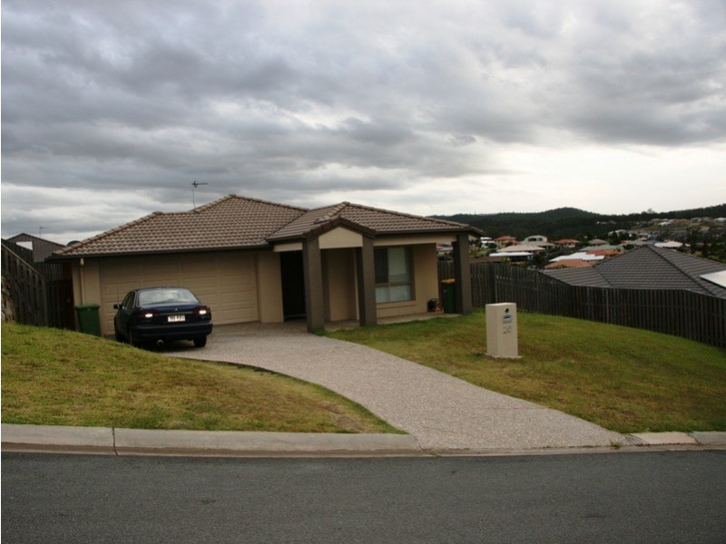 20 Sangster Crescent, Pacific Pines QLD 4211