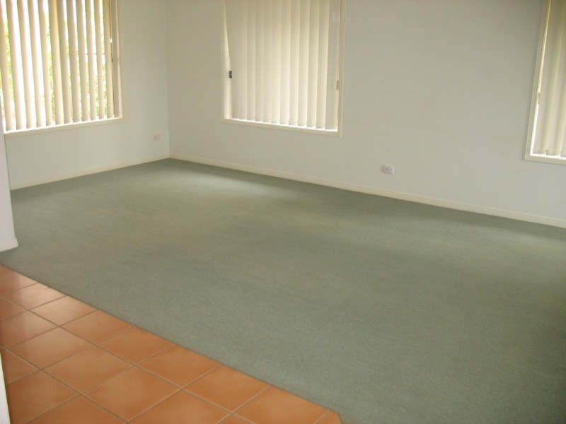 4 Wildfire Circuit, Robina QLD 4226