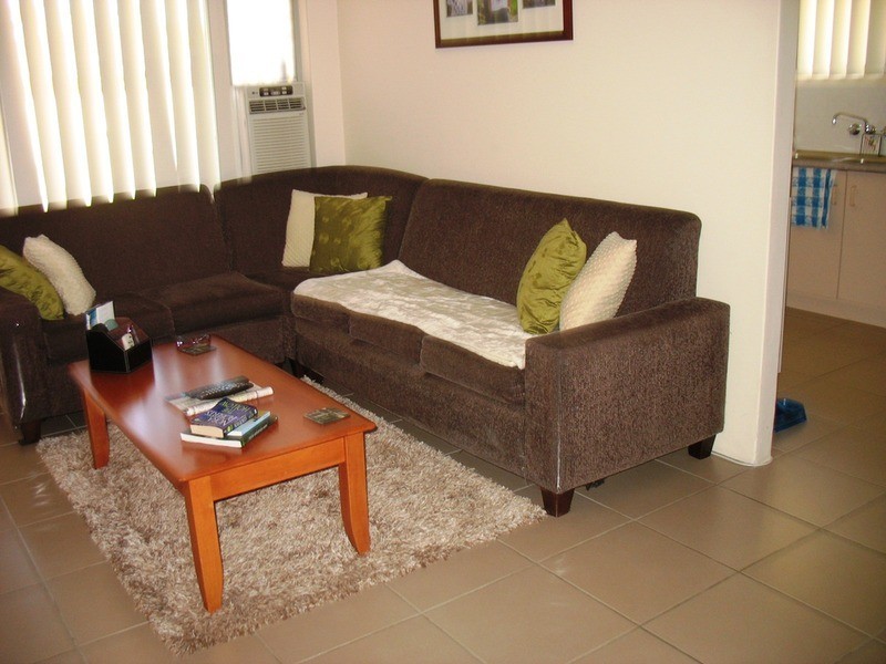 2/93 Mountainview Avenue, Miami QLD 4220