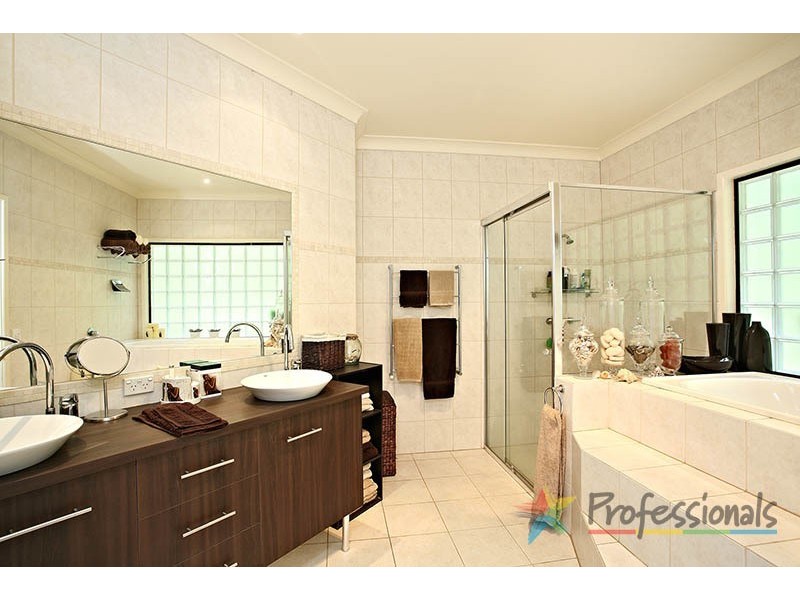 57 Bromfield Drive, Bonogin QLD 4213