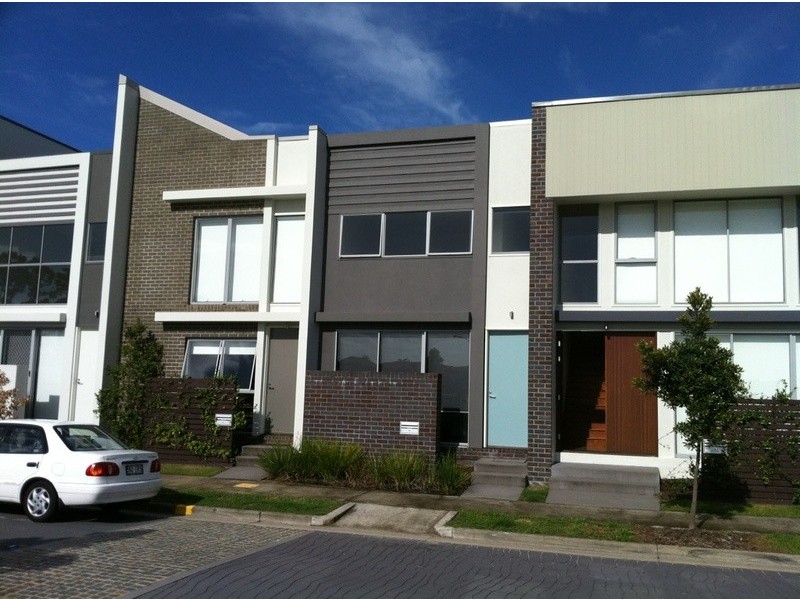 17 Emily Way, Varsity Lakes QLD 4227