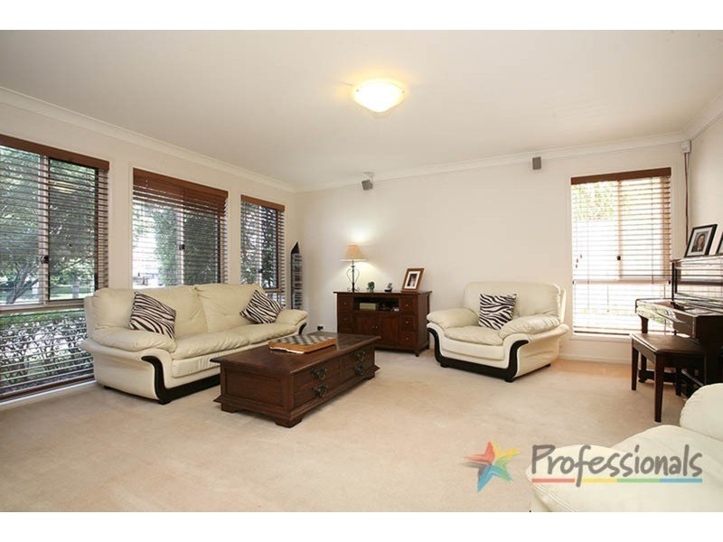 1 Straite Drive, Robina QLD 4226