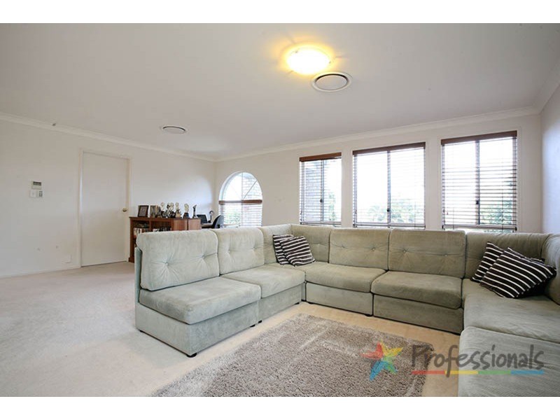 1 Straite Drive, Robina QLD 4226