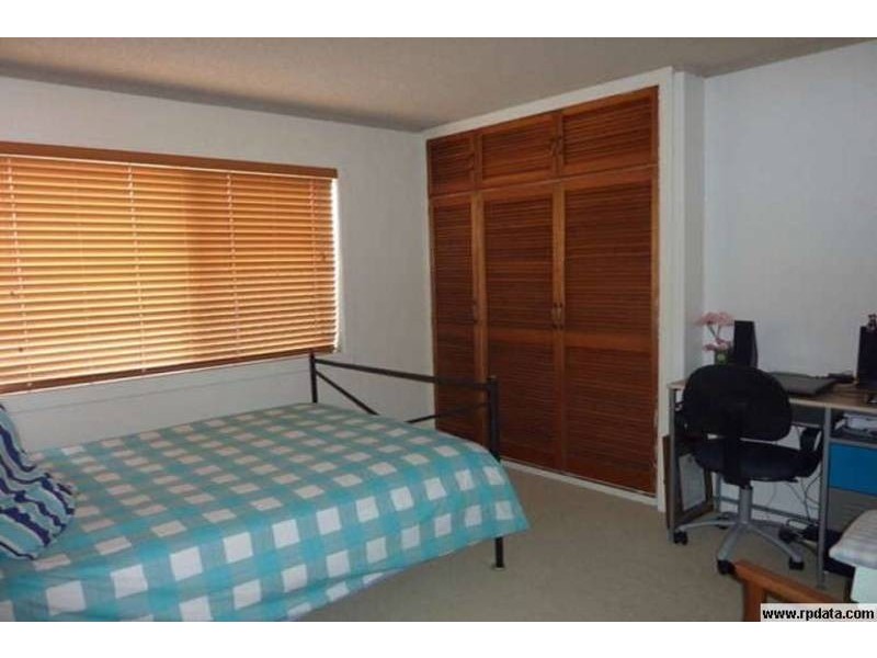 1/2 Twenty Sixth Avenue, Palm Beach QLD 4221