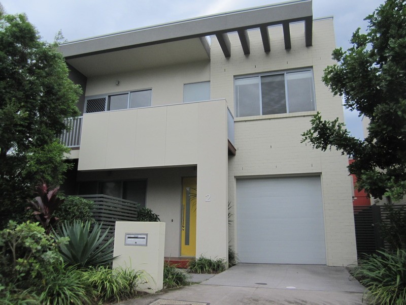 20 Watts Drive, Varsity Lakes QLD 4227