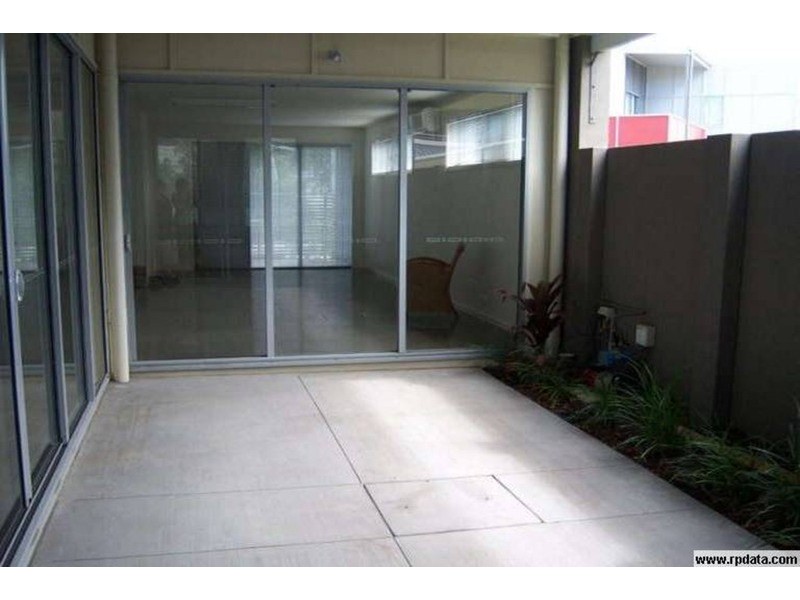 20 Watts Drive, Varsity Lakes QLD 4227