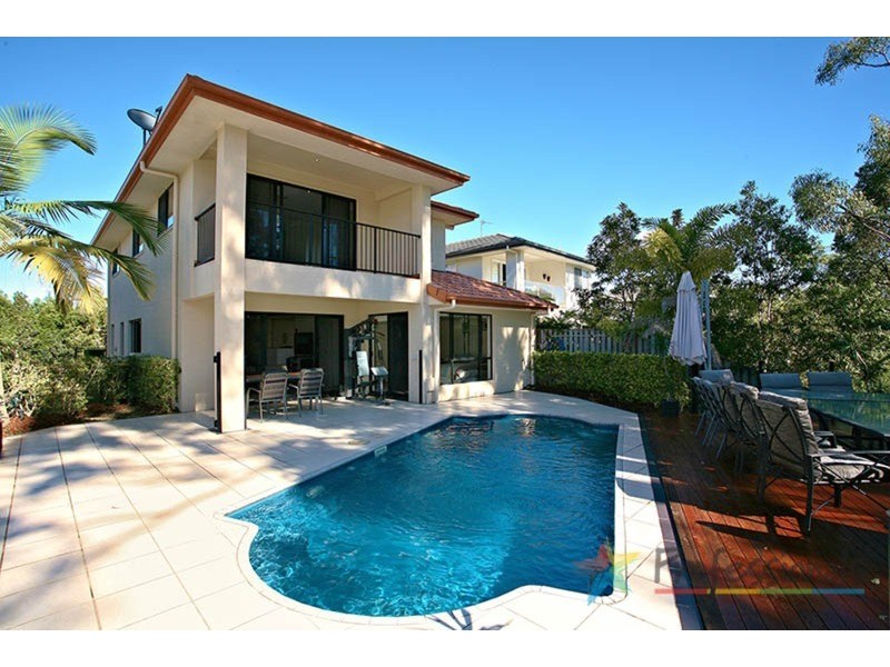 3 Royal Links Drive, Robina QLD 4226