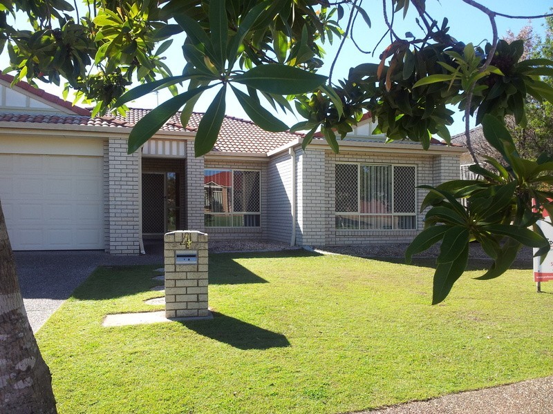 4 Lancewood Circuit, Robina QLD 4226