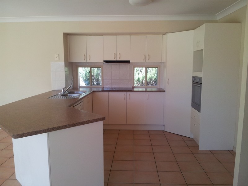 4 Lancewood Circuit, Robina QLD 4226