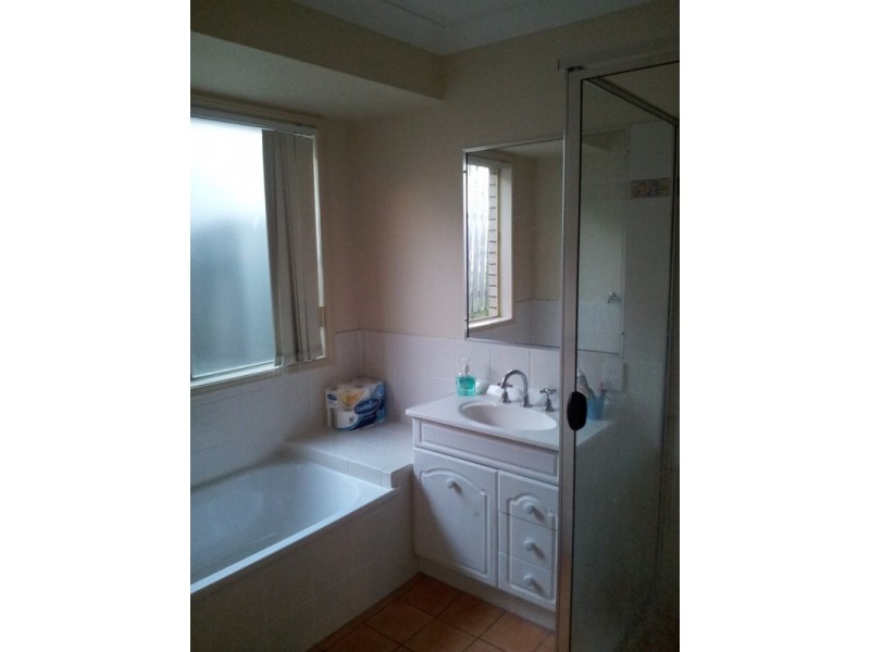 4 Lancewood Circuit, Robina QLD 4226