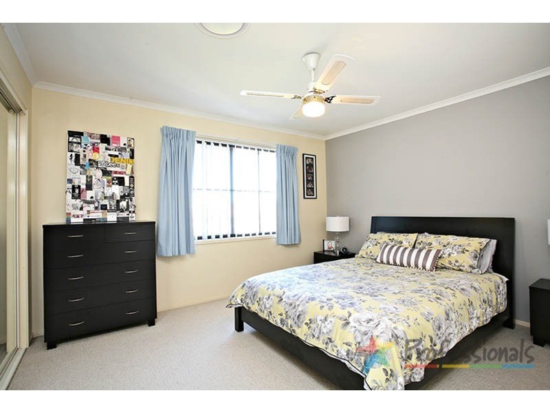 8 Robinia Court, Robina QLD 4226