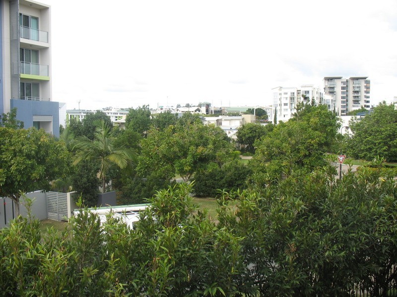 1 Riverwalk Avenue, Robina QLD 4226