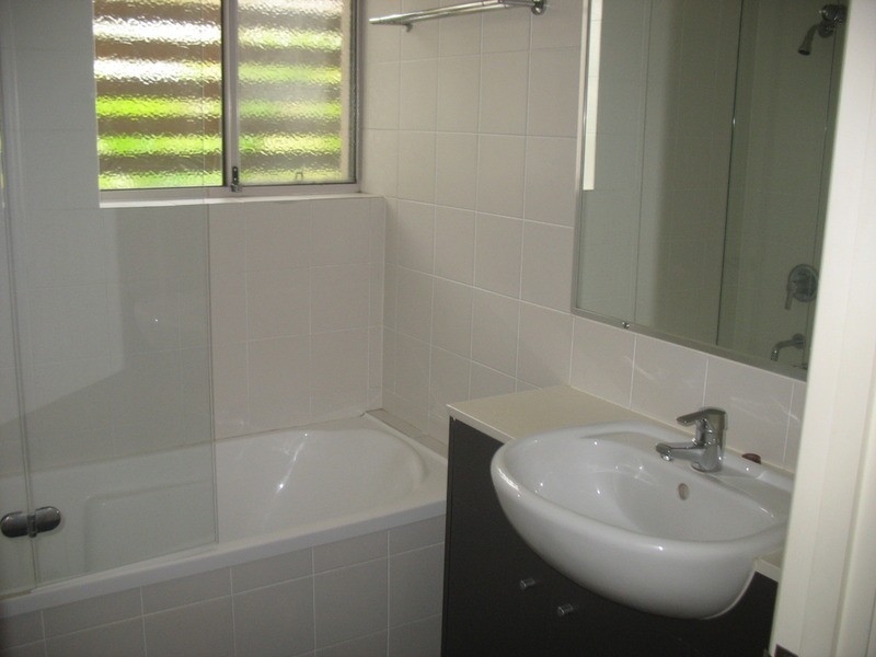 1 Riverwalk Avenue, Robina QLD 4226