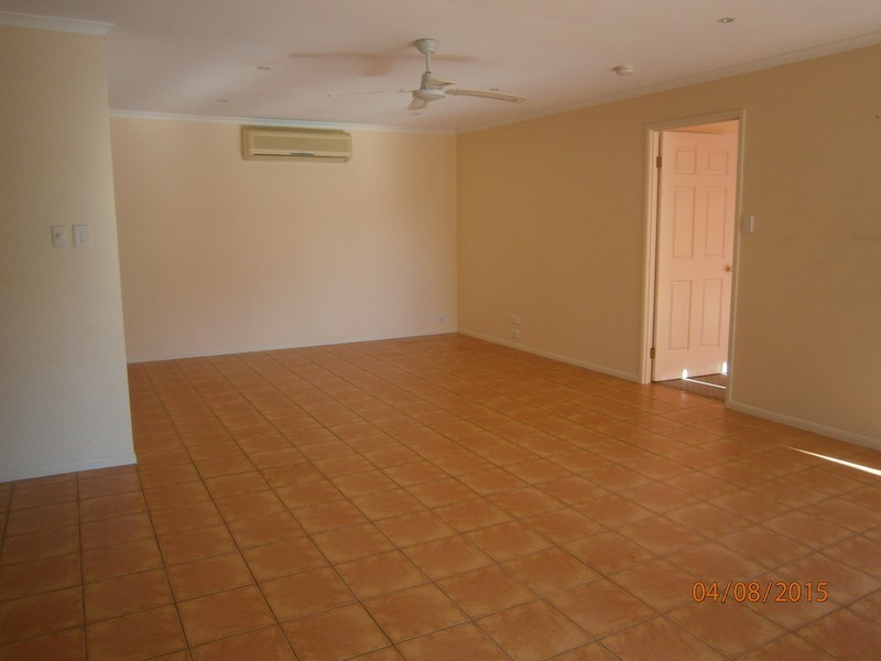 1 Nypa Close, Robina QLD 4226