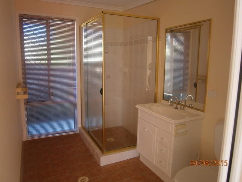 1 Nypa Close, Robina QLD 4226