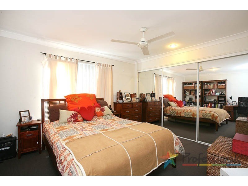 7 Fan Road, Robina QLD 4226