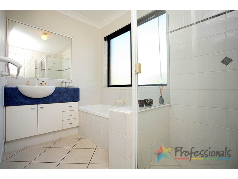 7 Fan Road, Robina QLD 4226