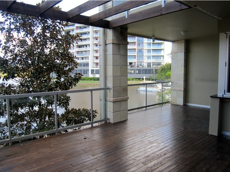 68 Nicklaus  ” Lakelands” Court, Merrimac QLD 4226