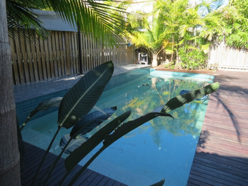 13 Port Peyra Crescent, Varsity Lakes QLD 4227
