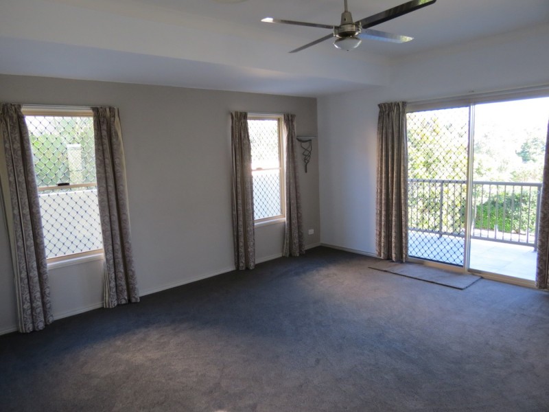 13 Port Peyra Crescent, Varsity Lakes QLD 4227